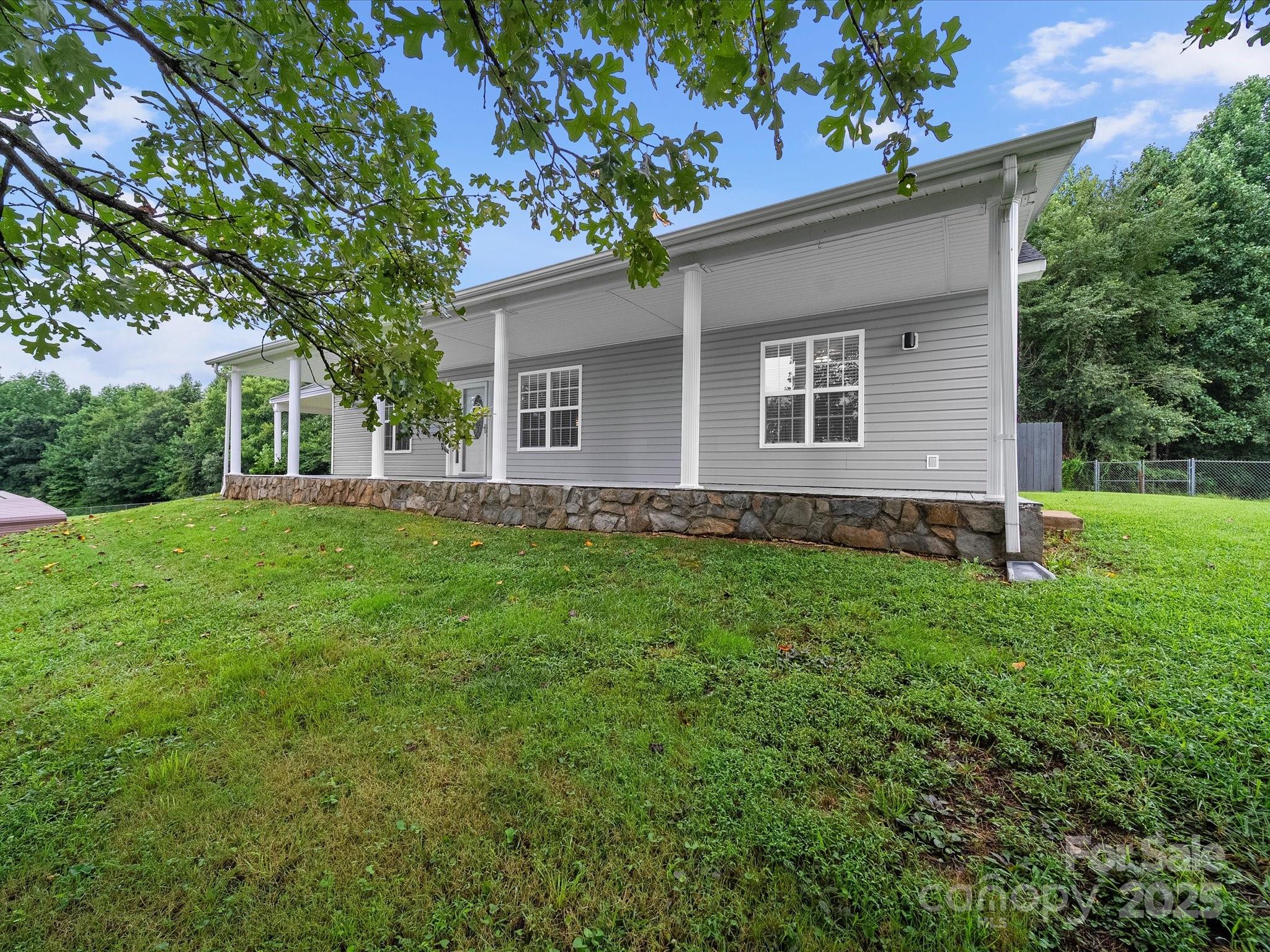 1585 Nathanial Street