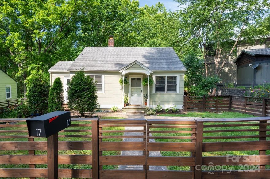 Super-cute Kenilworth cottage — in a great location, walkable to Biltmore Village — is perfect for a starter home, an investment, or for empty nesters looking to downsize. This cutie has two bedrooms, one bathroom, and hardwood floors, all on one level. There's also a giant, unfinished basement with very high ceilings, currently used as a workshop, that could be finished for additional living space. Enjoy the fully fenced front yard, great for pets and play. No central AC. Please see the attached survey and the encroachment agreement. This one won’t last long!

- - -