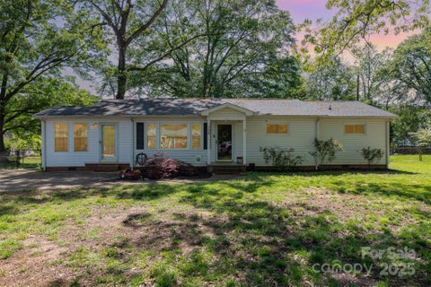 Photo for 109 Crestview Drive