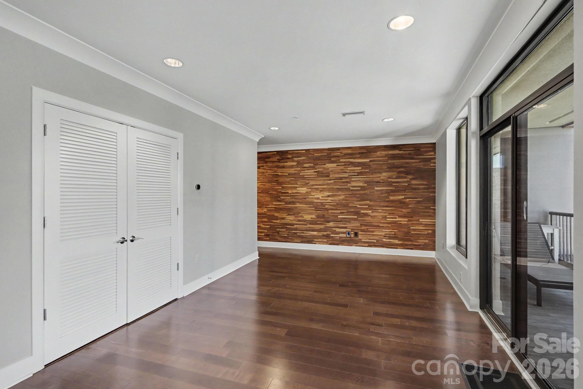 222 S Caldwell Street 1509