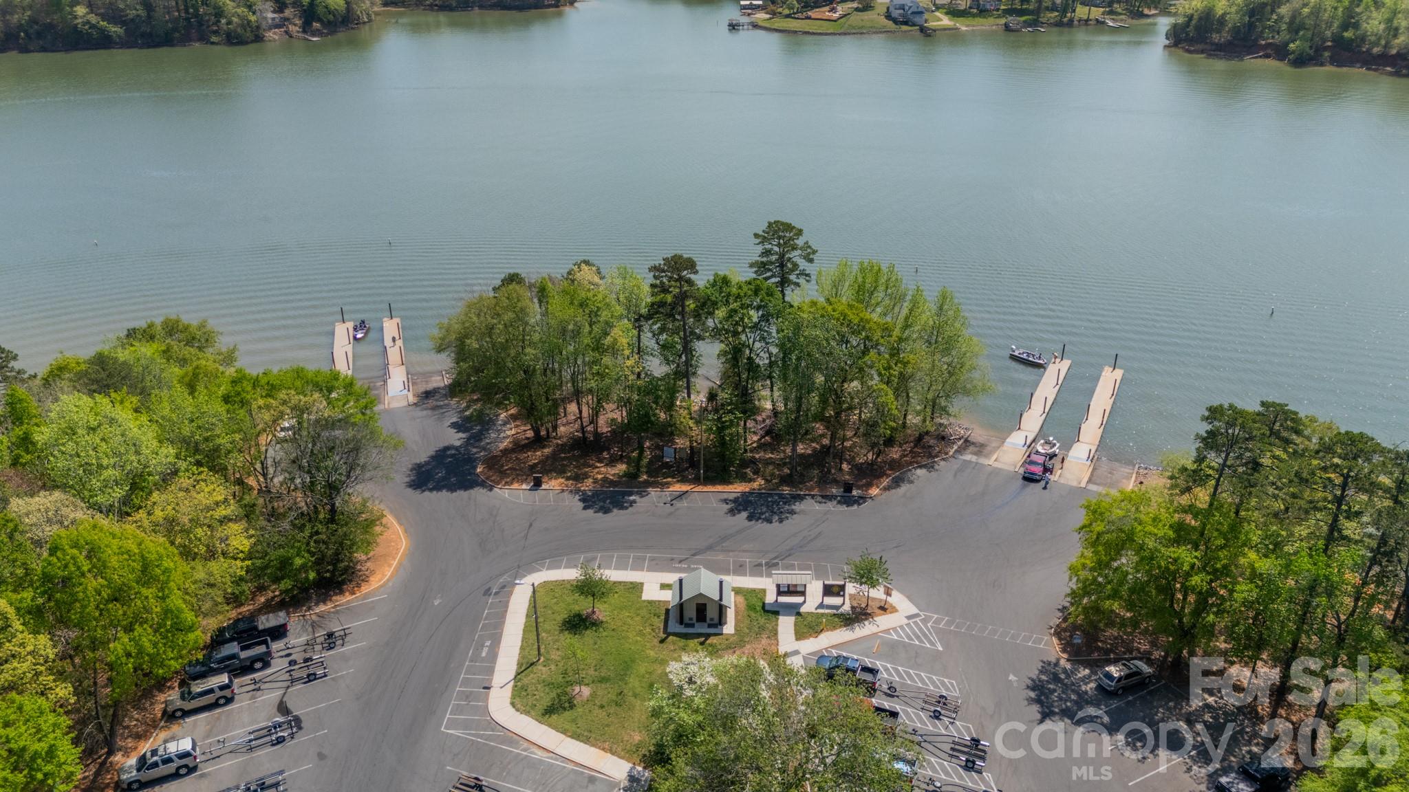 River Lakes - Residential