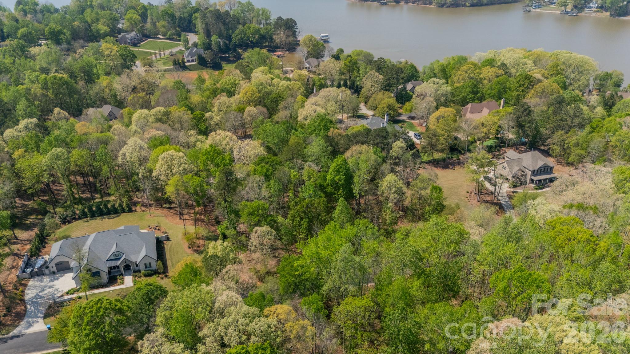 River Lakes - Residential