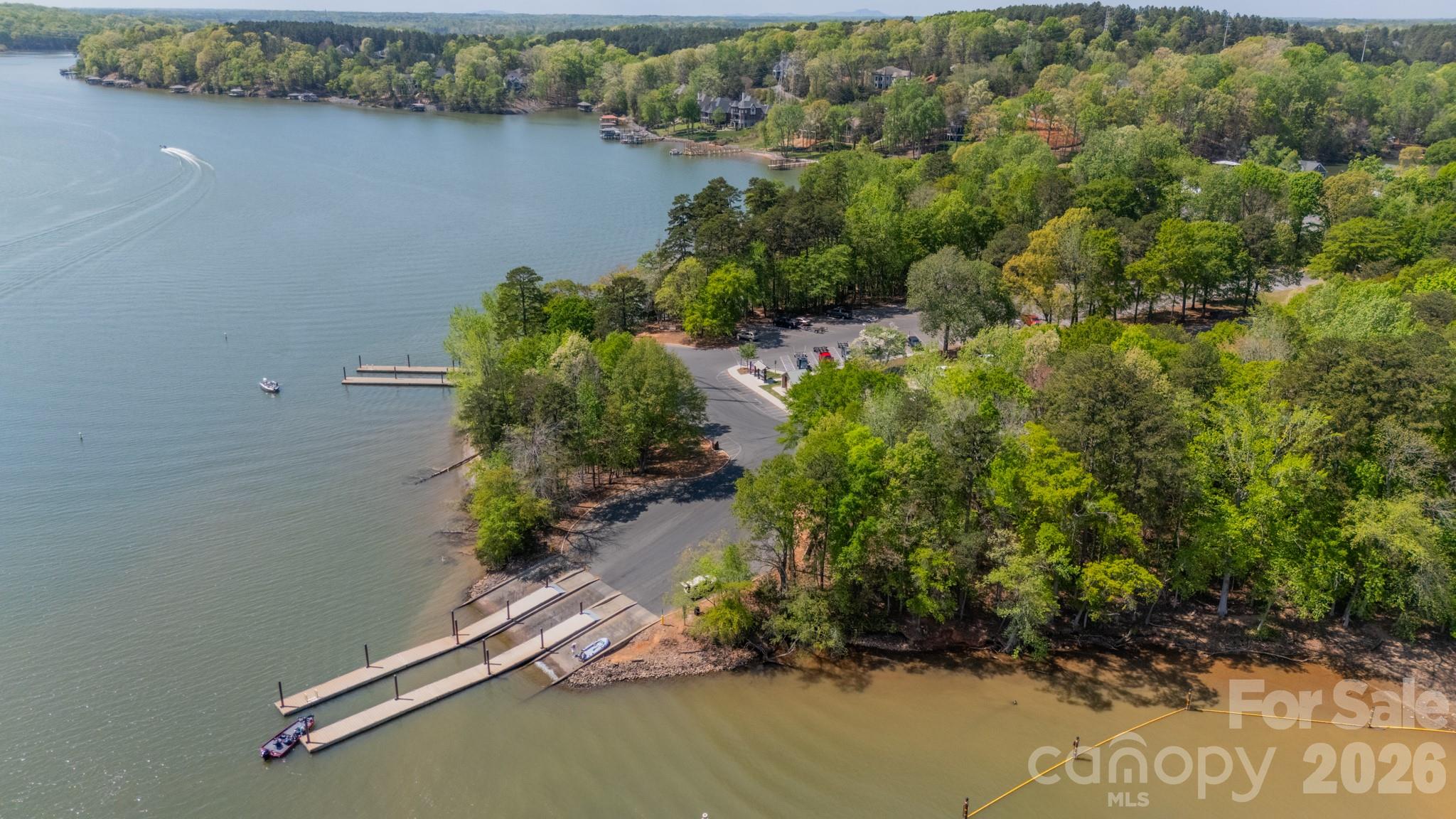 River Lakes - Residential