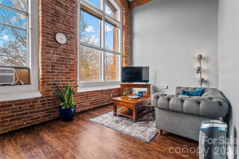 201 S Hoskins Road 230 Charlotte NC 28208