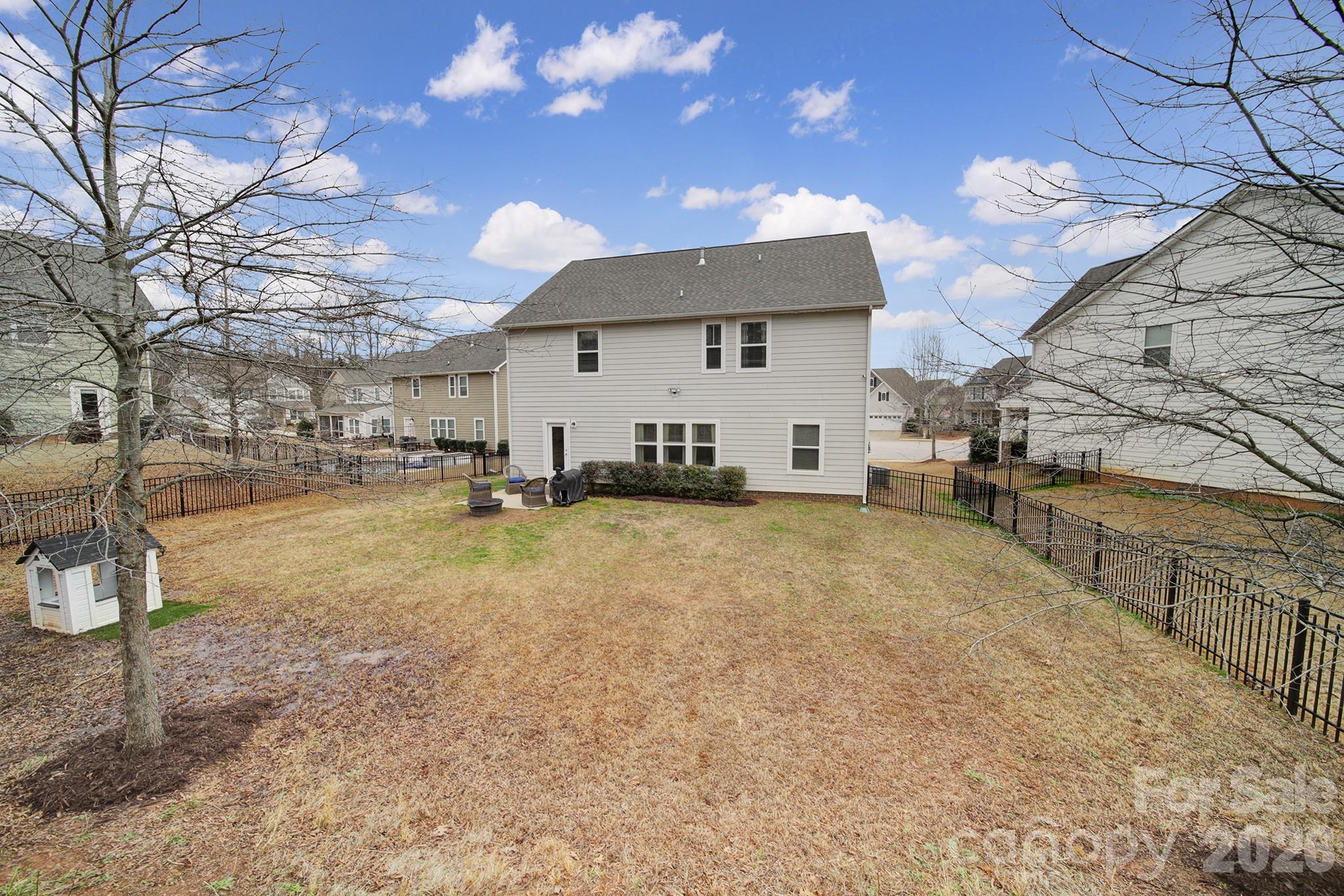 The Pinnacle at Handsmill - Residential