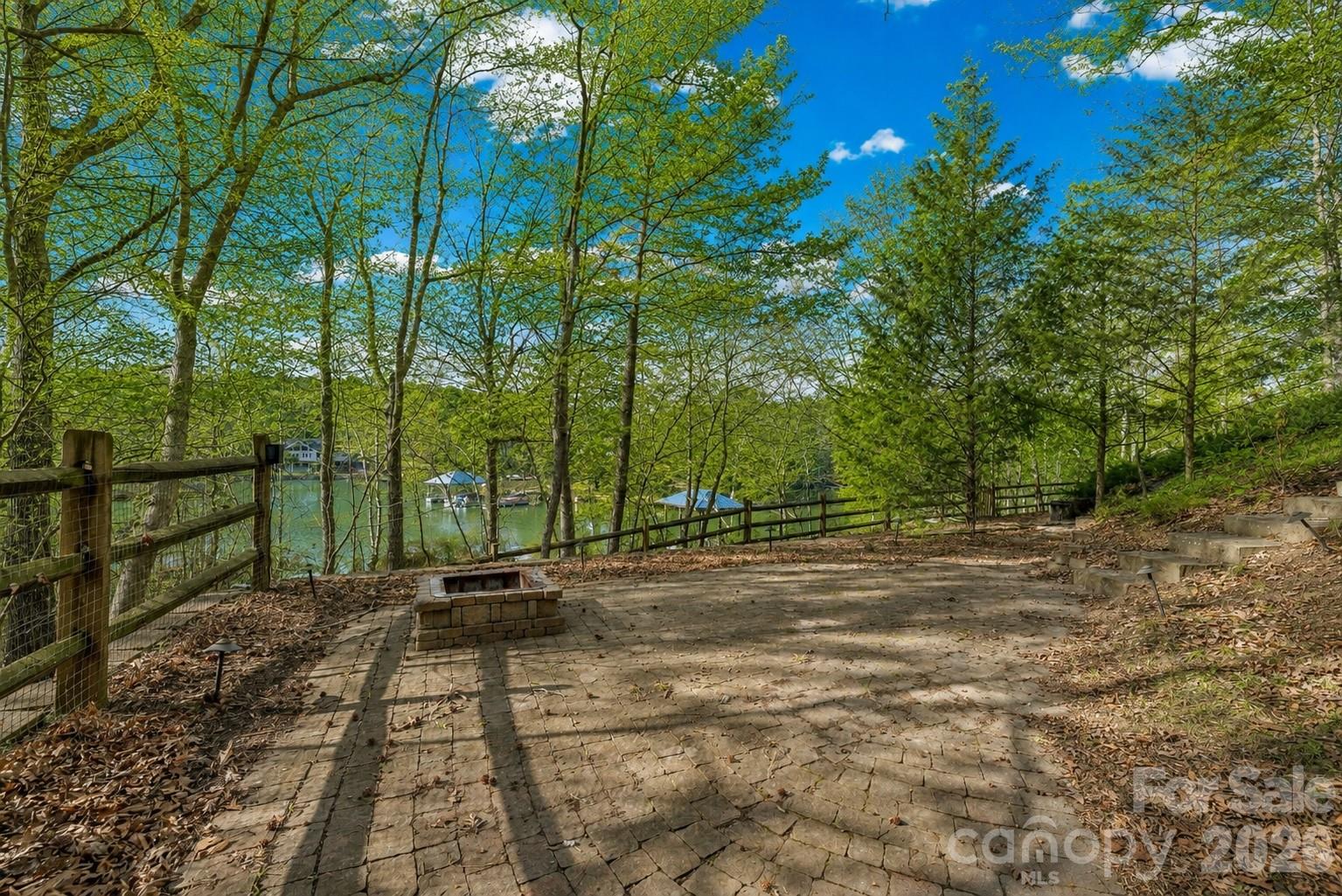 Tega Cay - Residential