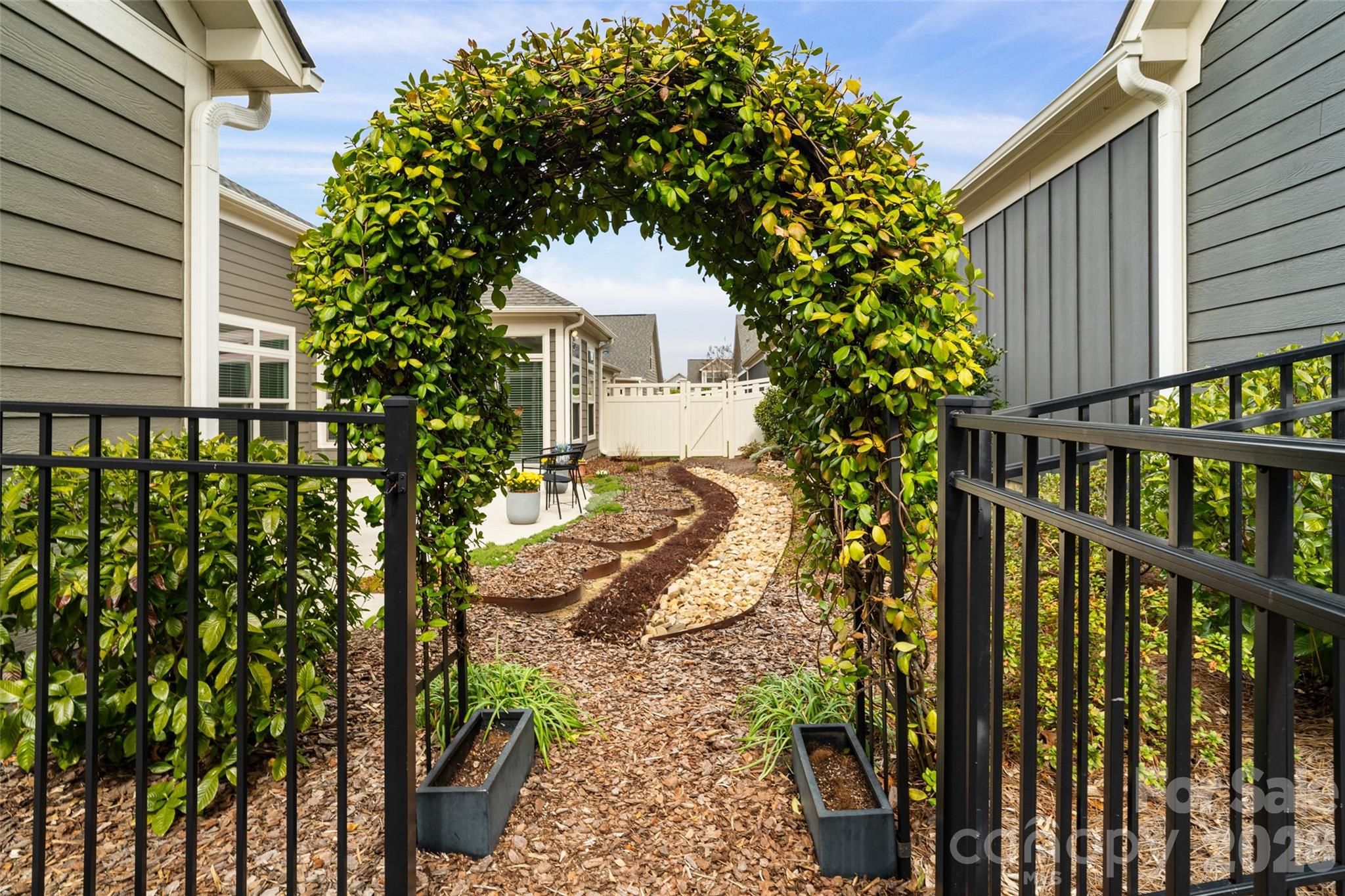 The Courtyards At Wesley Chapel - Residential