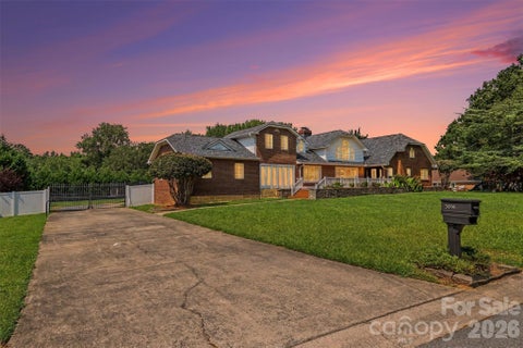 Photo of 5914 Hanna Court, Charlotte, NC 28212 (MLS # 4409124)