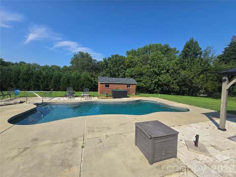 Photo of 5914 Hanna Court, Charlotte, NC 28212 (MLS # 4409124)
