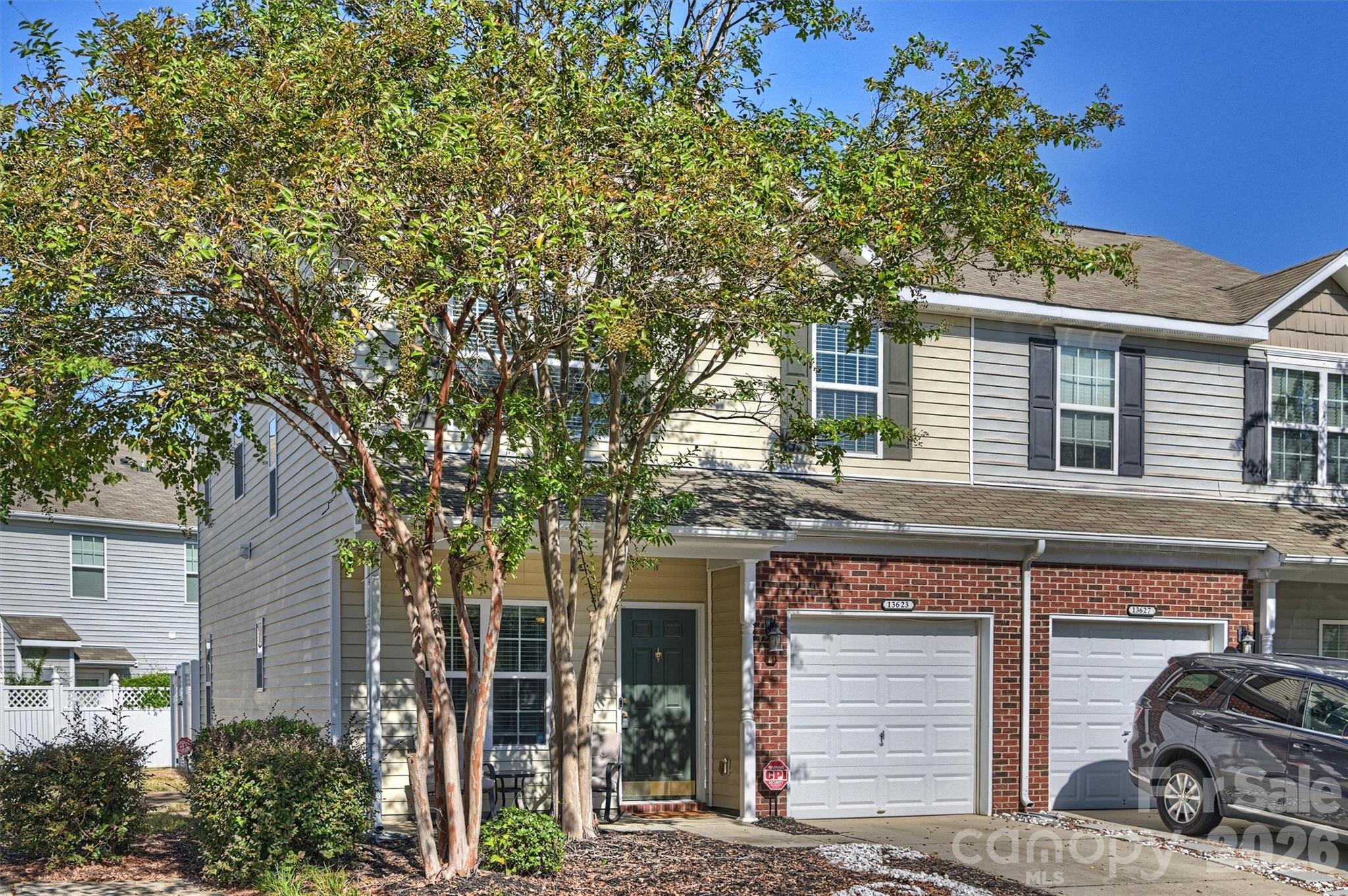13623 Singleleaf Lane