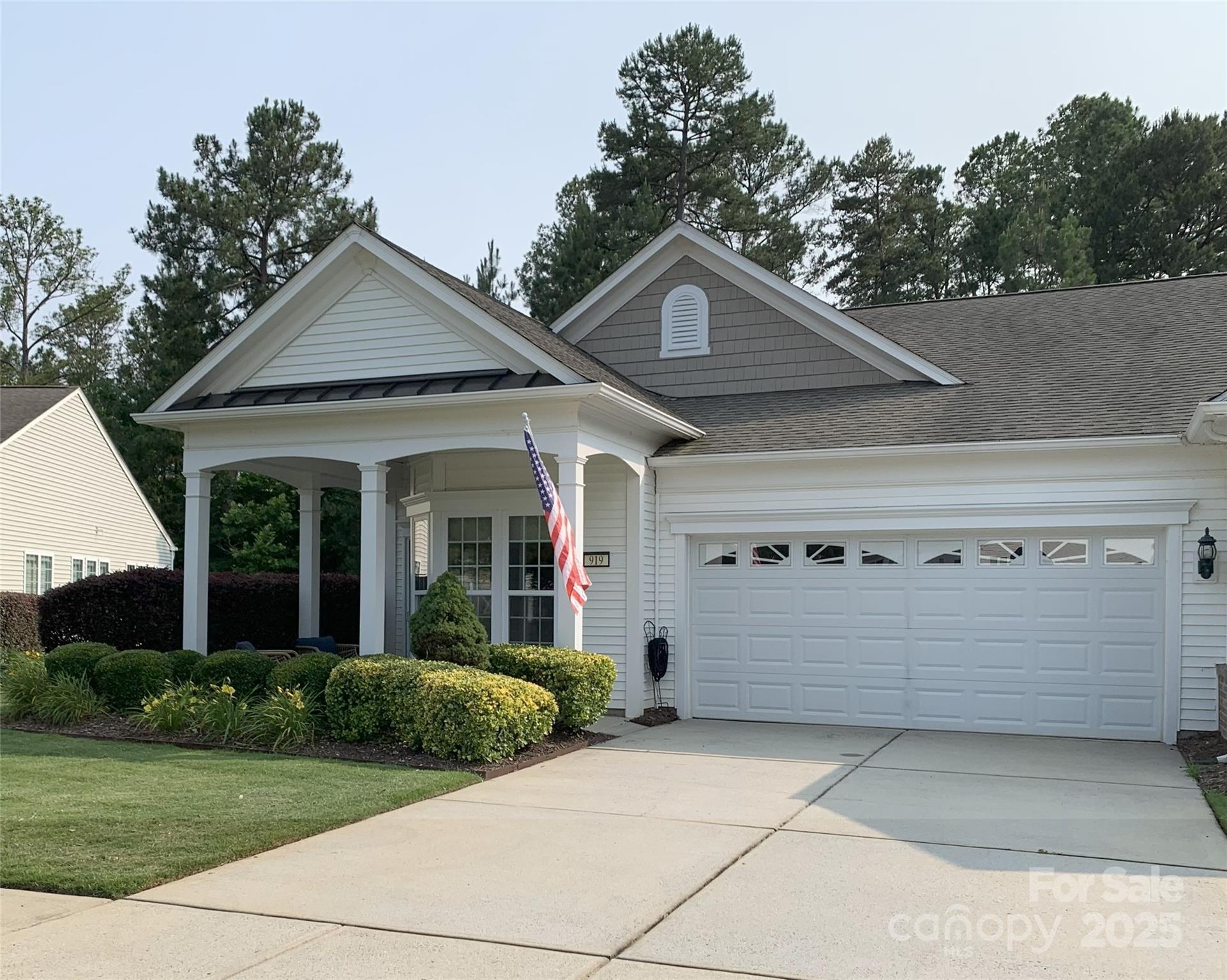 919 Lily Magnolia Court