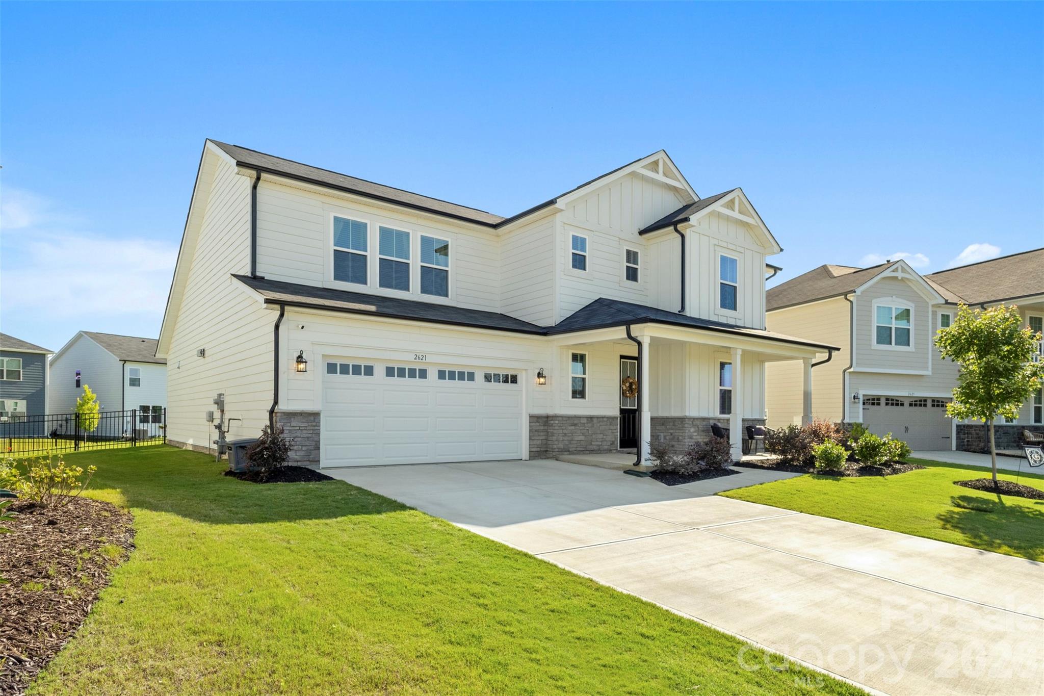 2621 Crimson Way