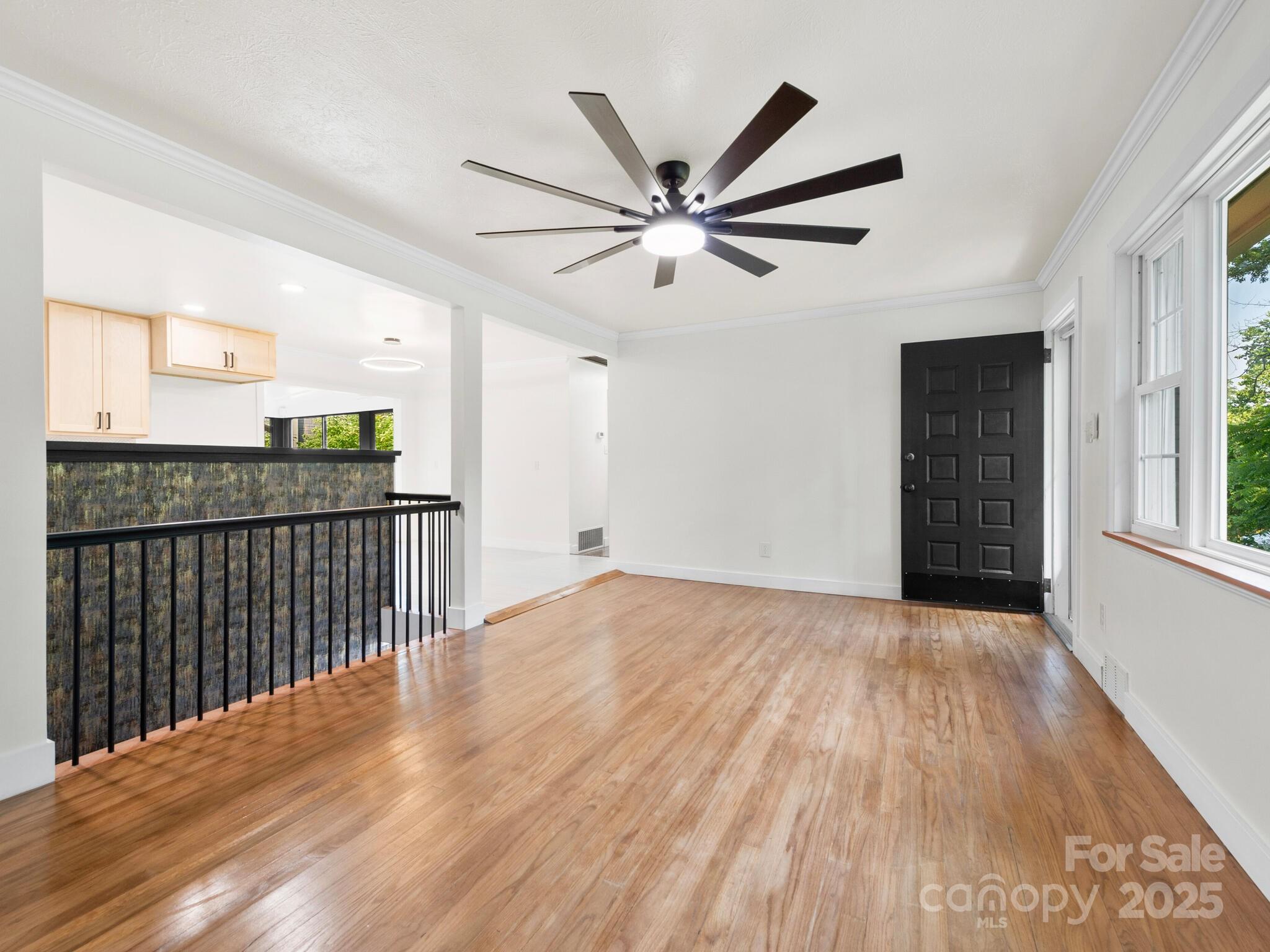 28 Pine Lane