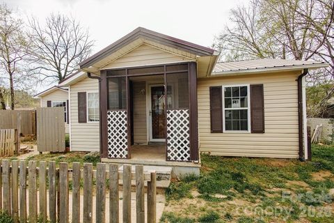 69 W Crawford Street Old Fort NC 28762