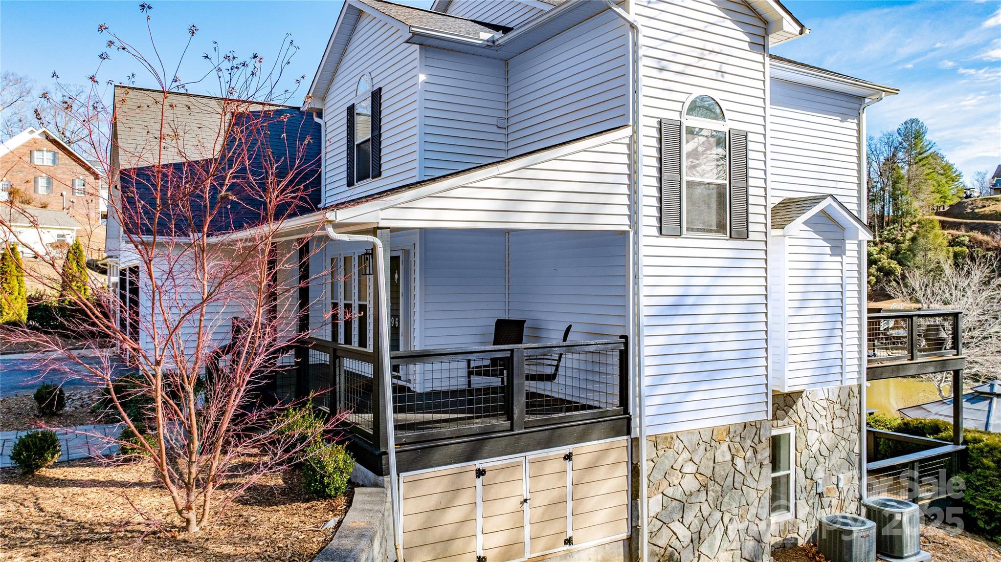 968 Plantation Drive