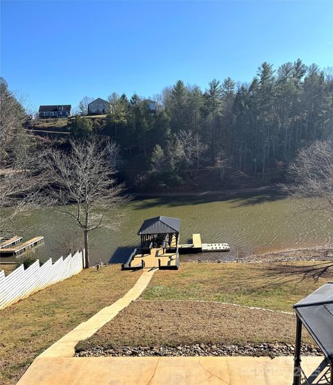 Photo of 968 Plantation Drive, Marion, NC 28752 (MLS # 4322490)