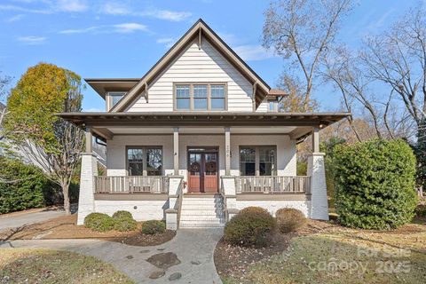 Photo of 206 Meadowbrook Road, Charlotte, NC 28211 (MLS # 4322368)