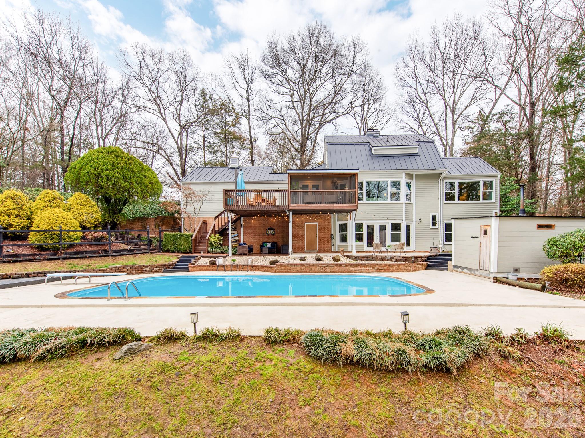 5361 Five Knolls Drive