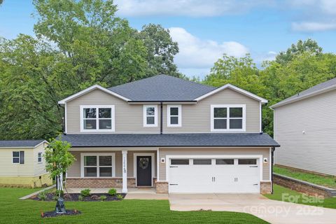 9717 Forest Drive Charlotte NC 28216