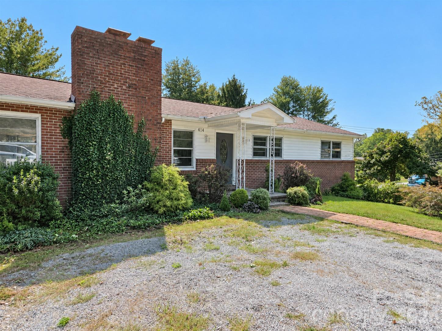 414 Heather Circle