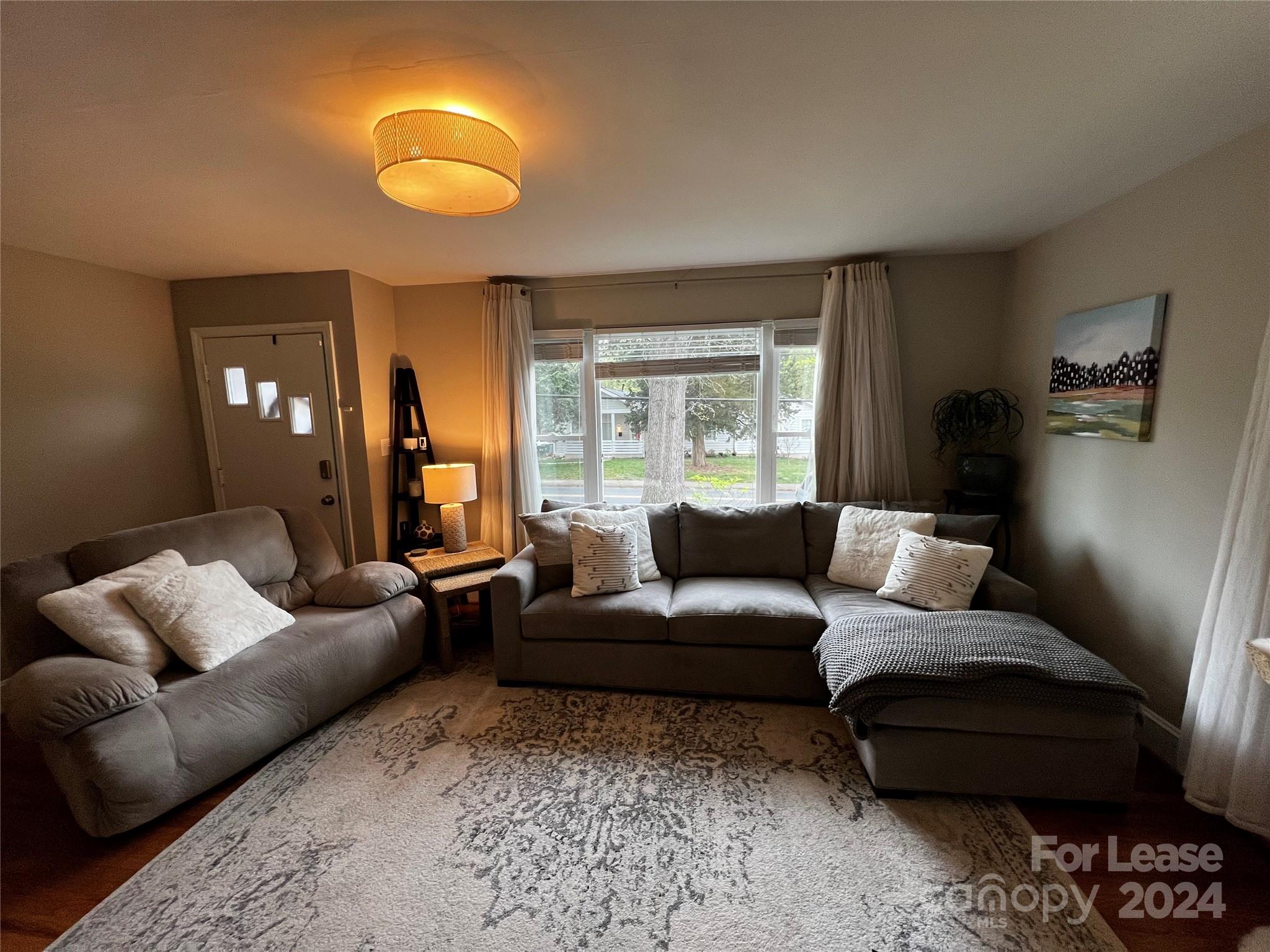 Country Club Heights - Residential Lease