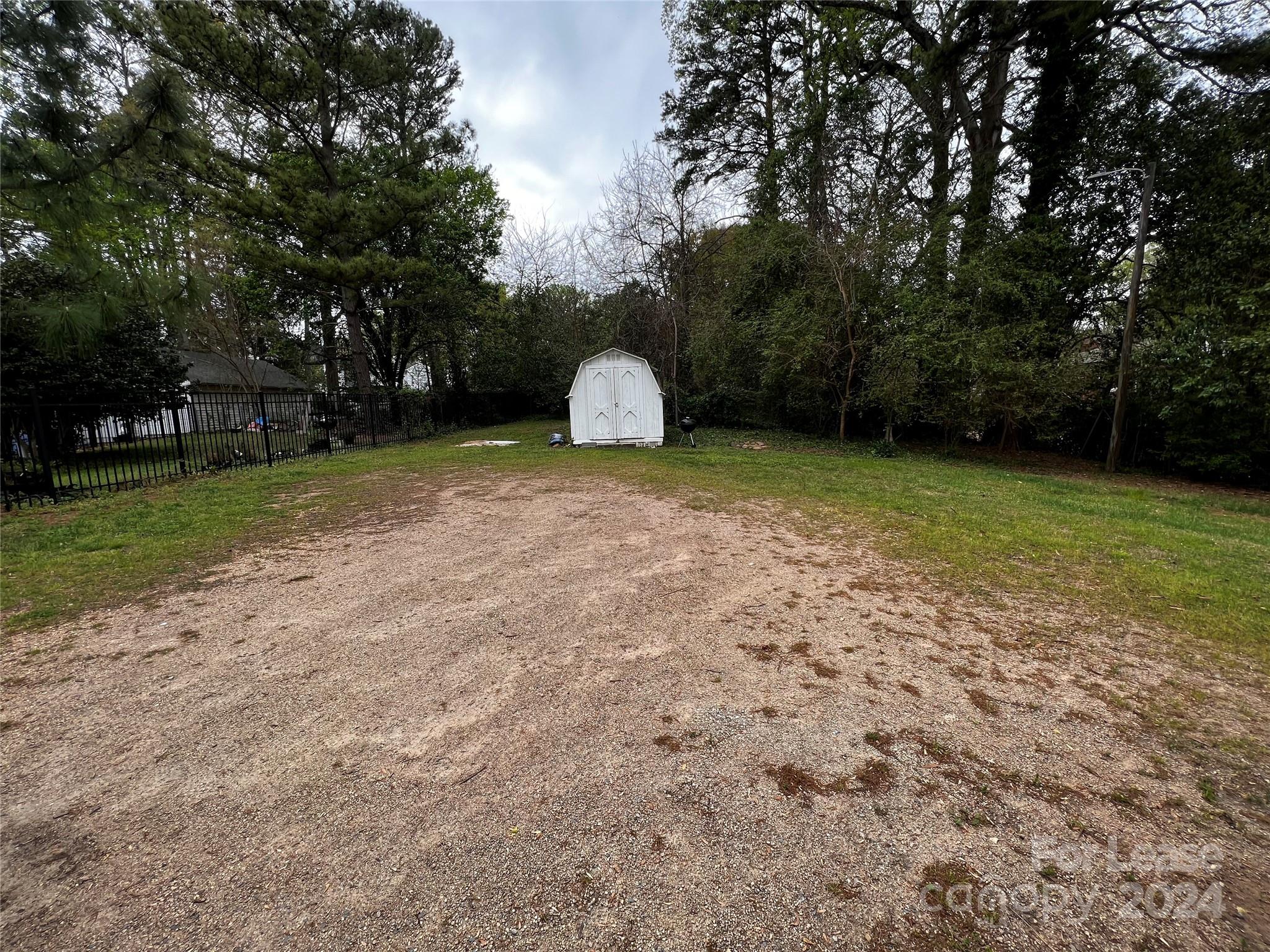 Country Club Heights - Residential Lease