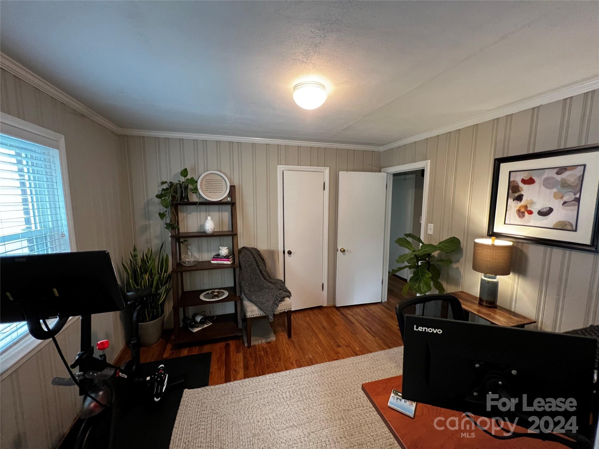 Country Club Heights - Residential Lease