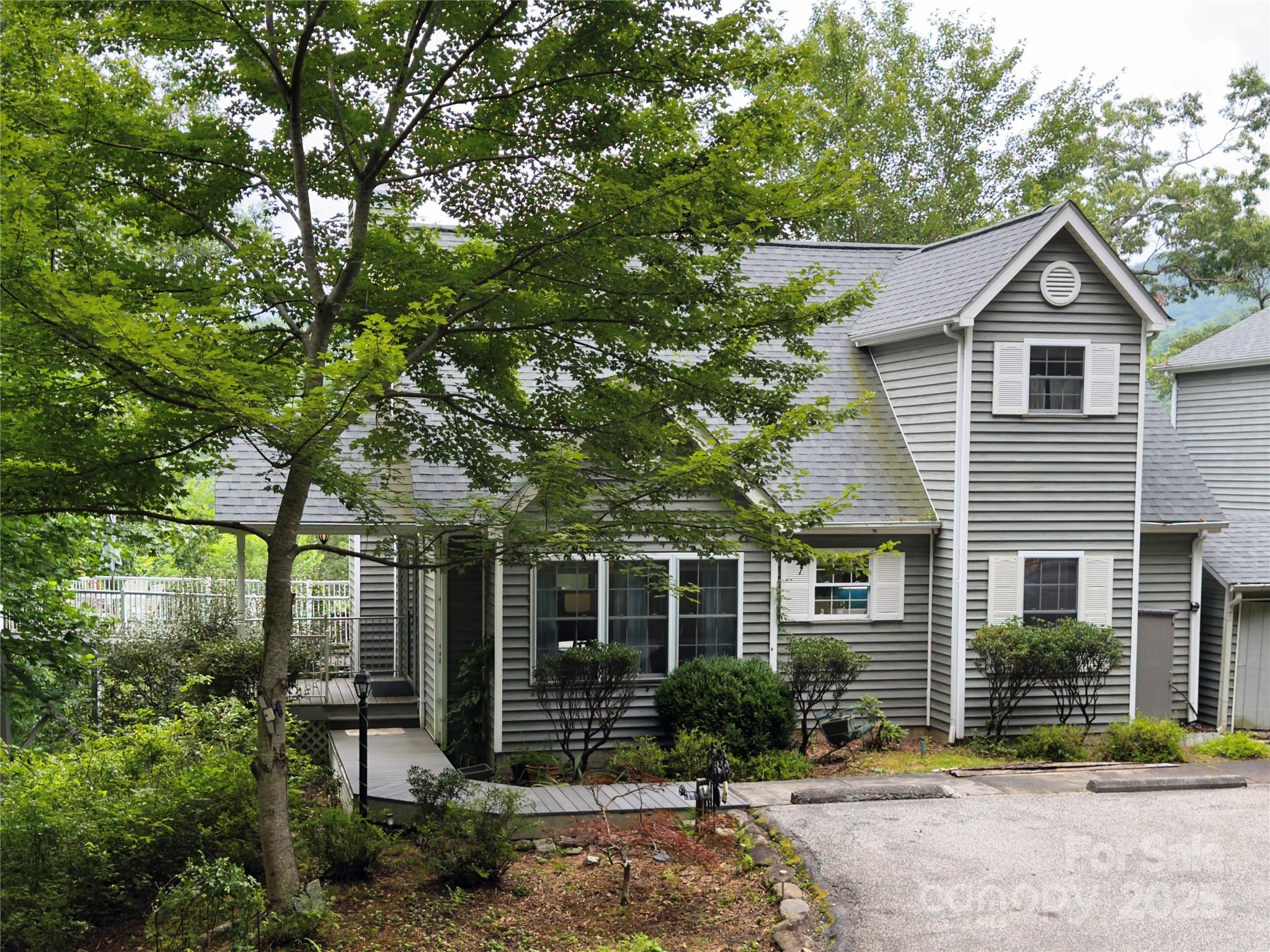 40 Sanctuary Drive