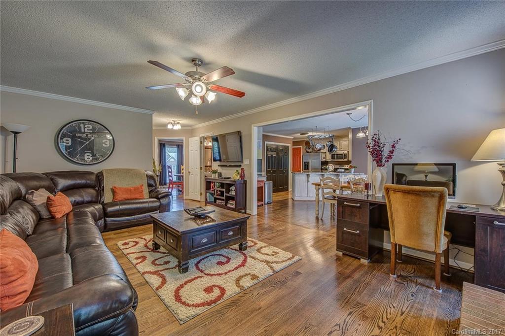 Colony Woods - Residential