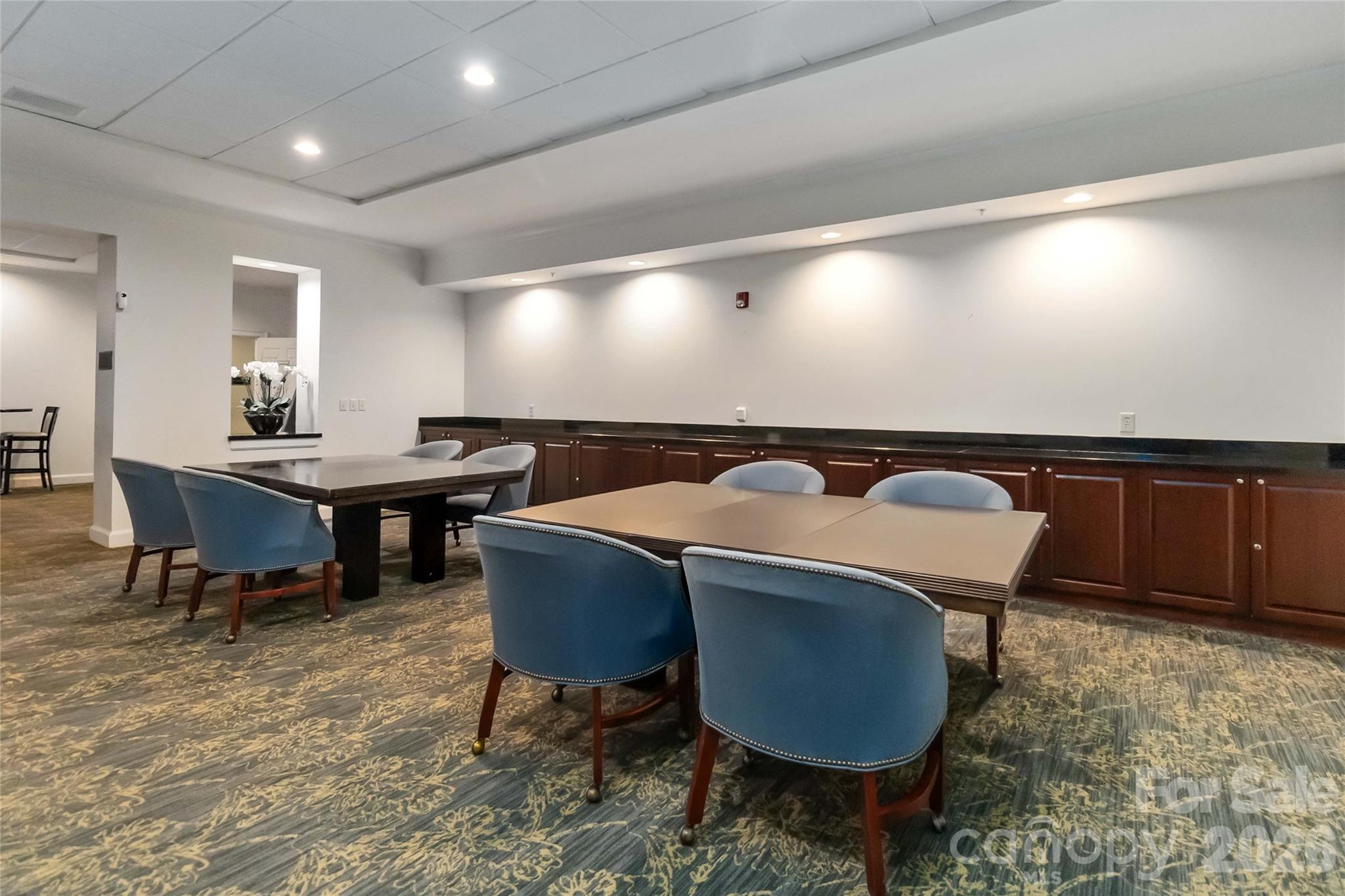 Fifth And Poplar - Residential