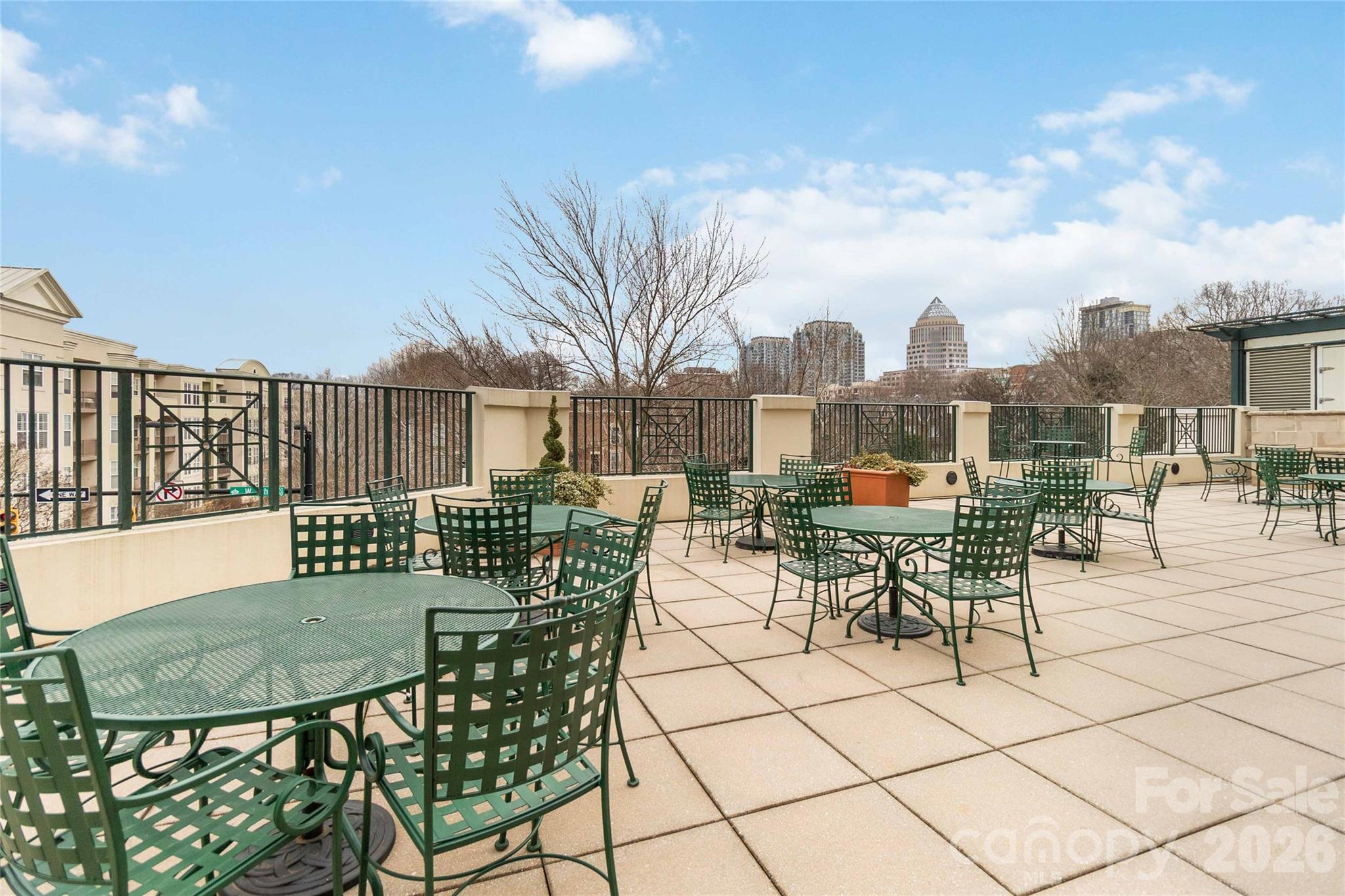 Fifth And Poplar - Residential