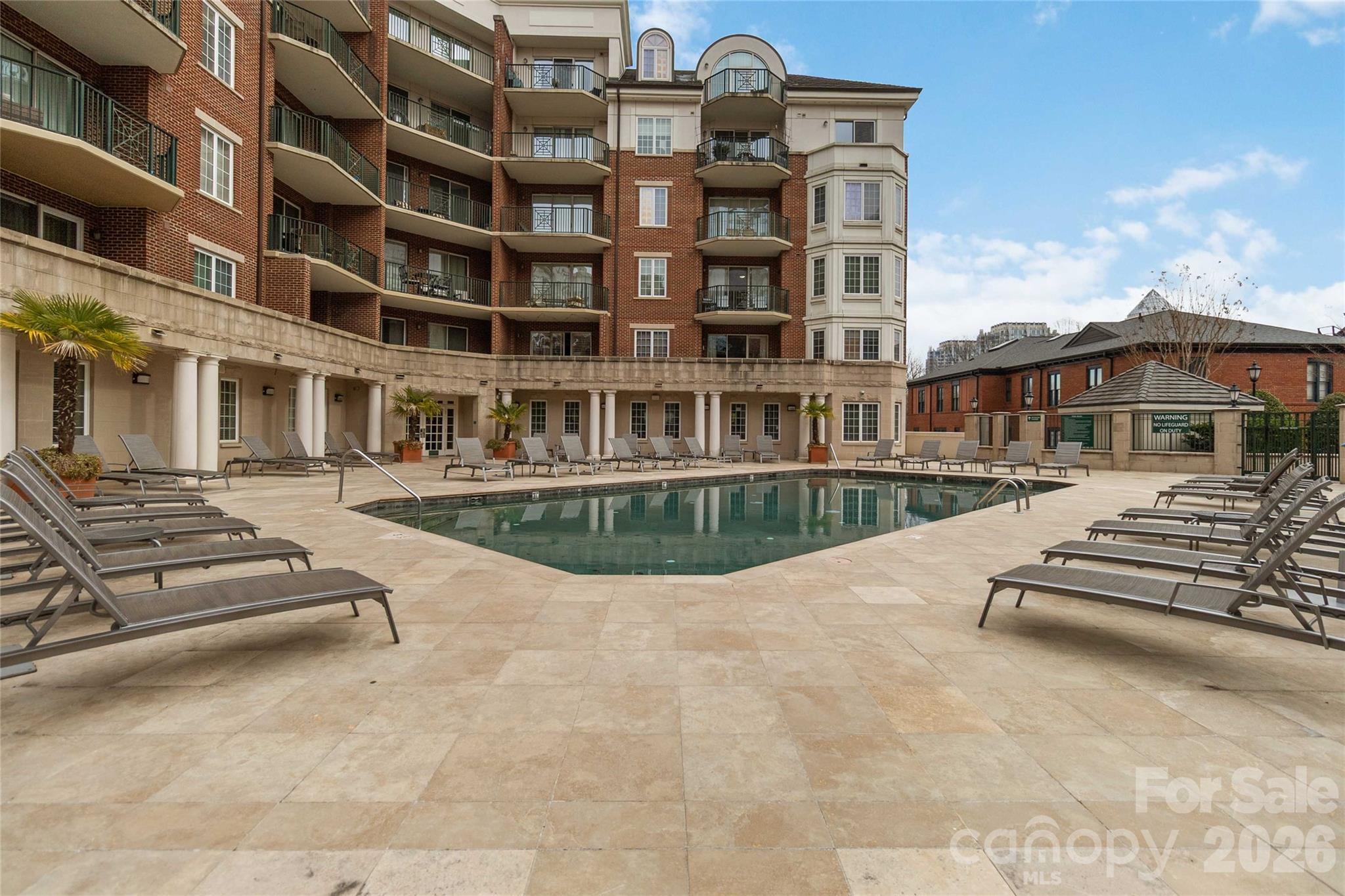 Fifth And Poplar - Residential