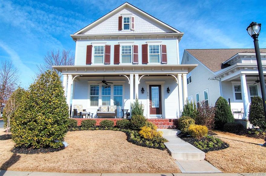 Springfield Beauty! Fantastic home has so much to offer.  Great room w gas fireplace & custom built-ins, plantation shutters. To-die-for chef's kitchen w custom cabinetry & a fabulous kitchen eat-in island, luxury appliance pkg. Attention to detail throughout. Master Suite w sitting area. Master bath w garden tub & separate shower. 2 additional bedrooms w jack n jill bath. Covered front porch with fenced side porch. Springfield amenities, convenient to Charlotte, Fort Mill Schools. Perfection.