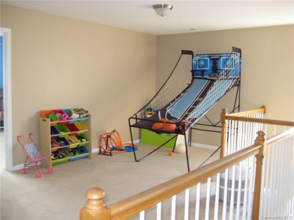 Ridge Pointe - Residential