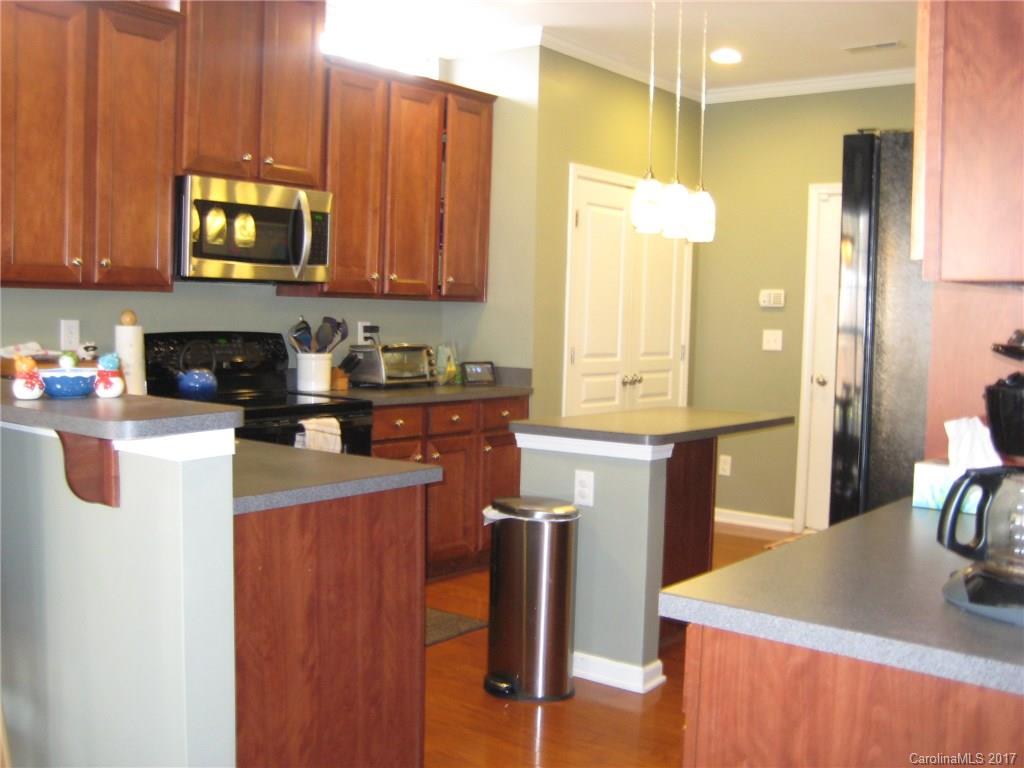 Ridge Pointe - Residential