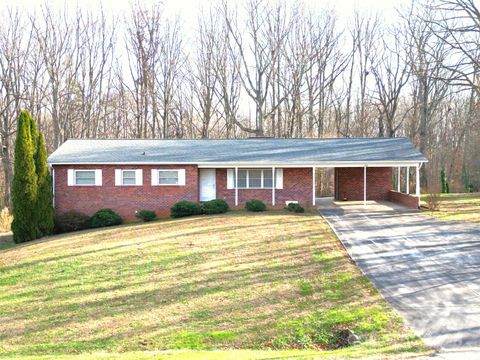 Photo of 1336 Mocksville Highway, Statesville, NC 28625 (MLS # 4329409)