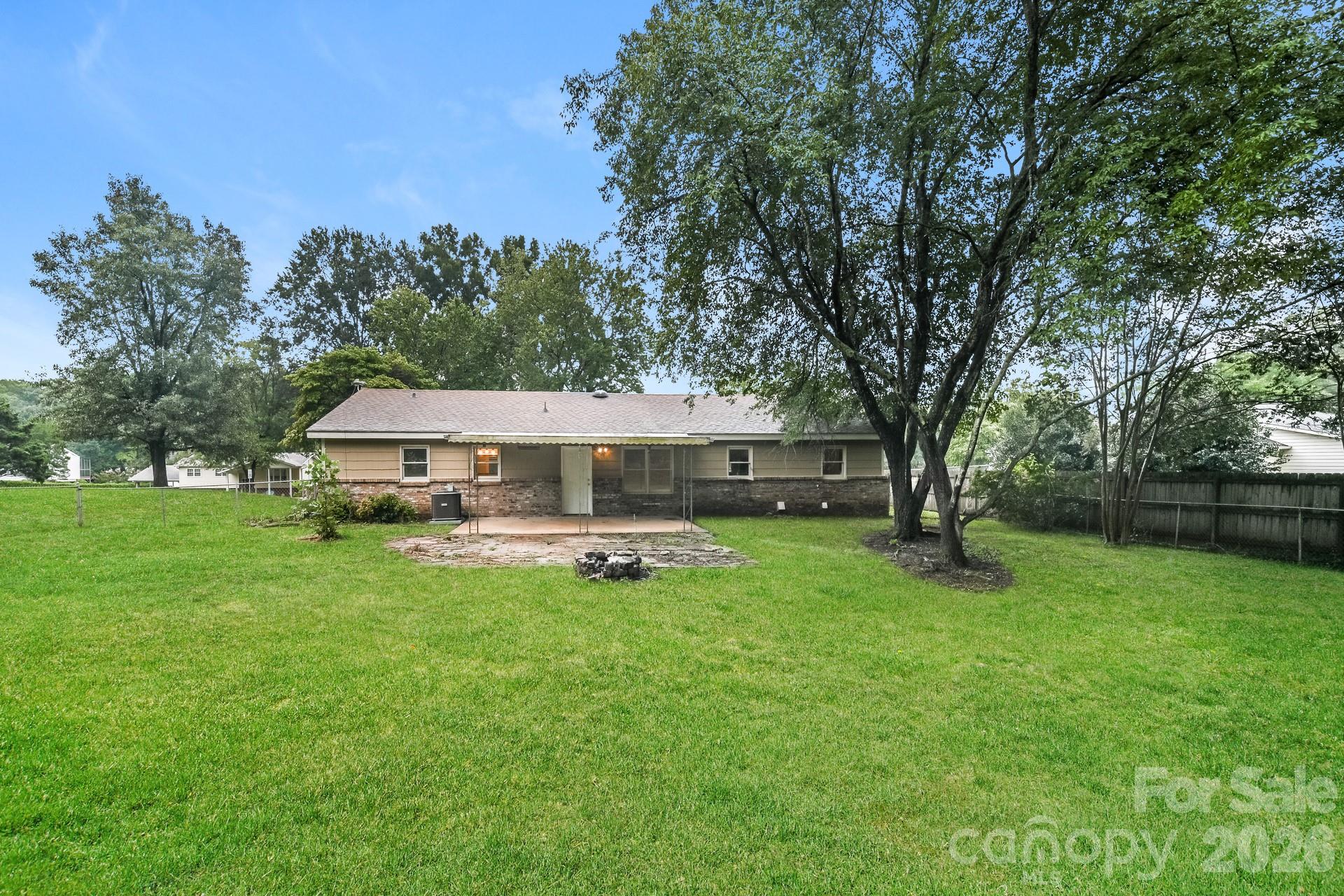 320 Aqua Drive