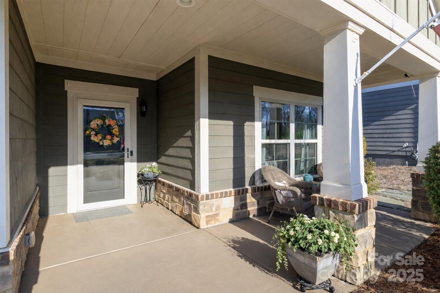 2206 Lincolnshire Lane