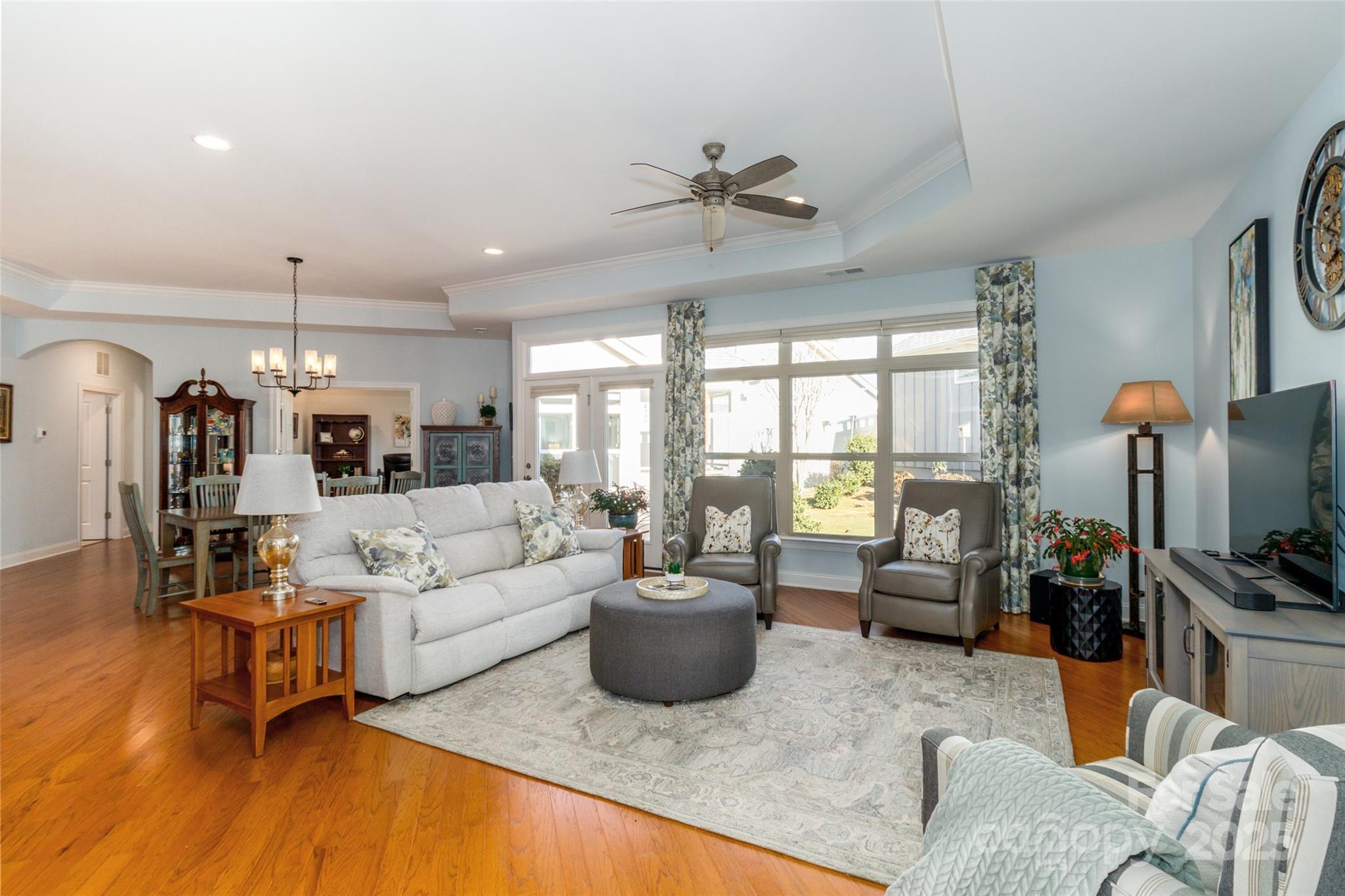 2206 Lincolnshire Lane