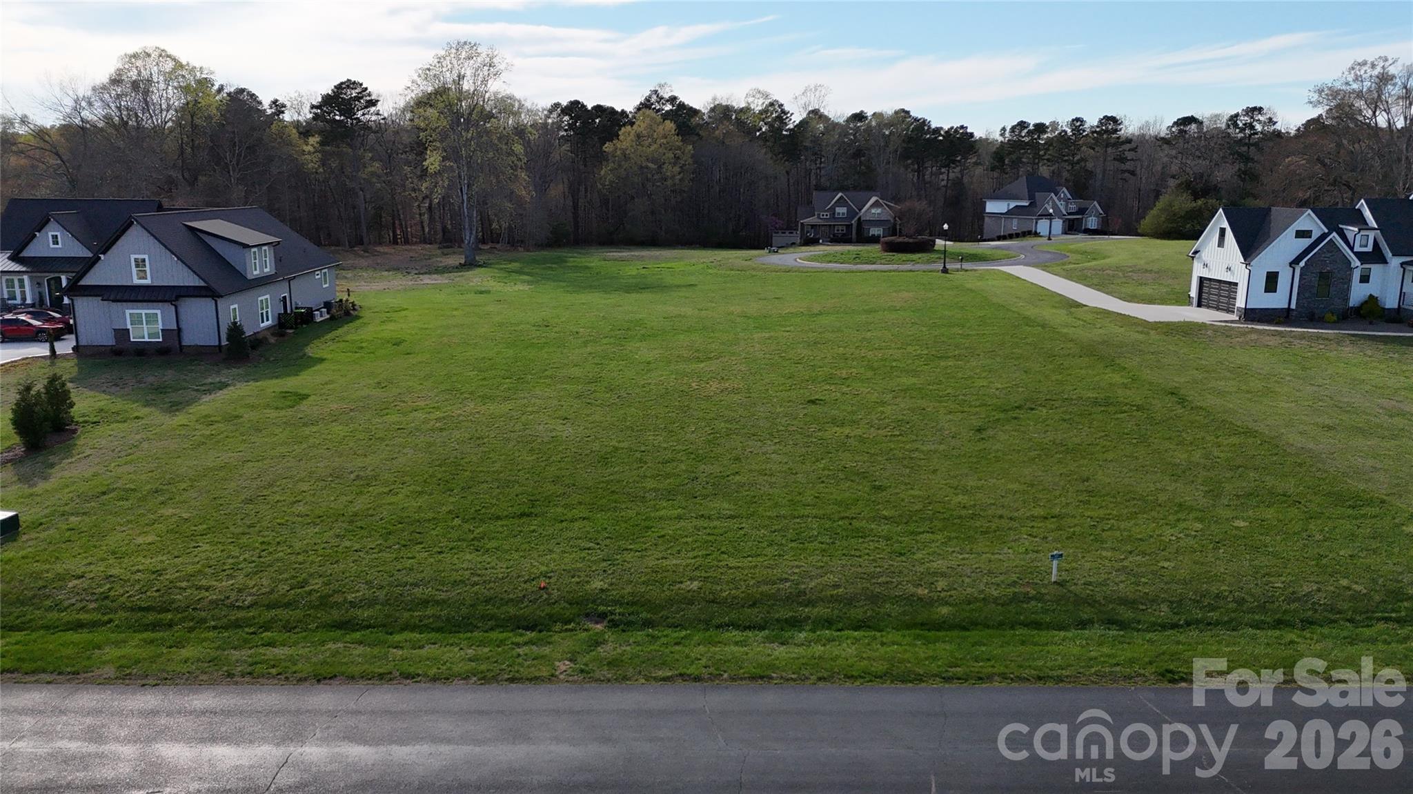 Yachtsmans Point - Land