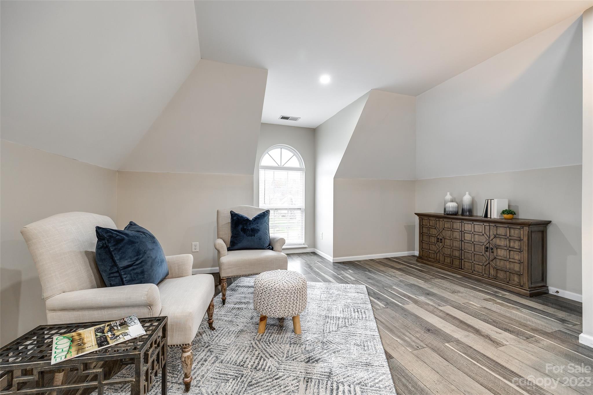 Thornblade - Residential