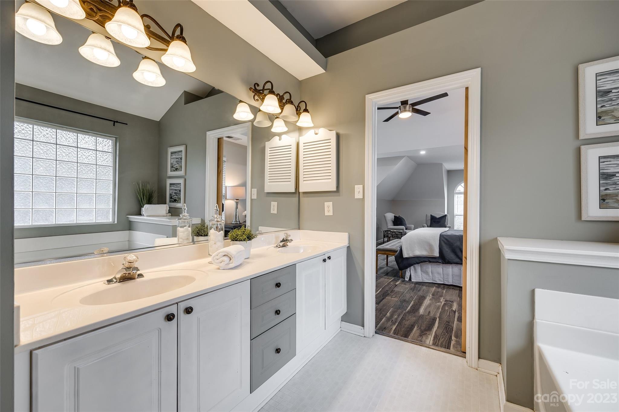 Thornblade - Residential