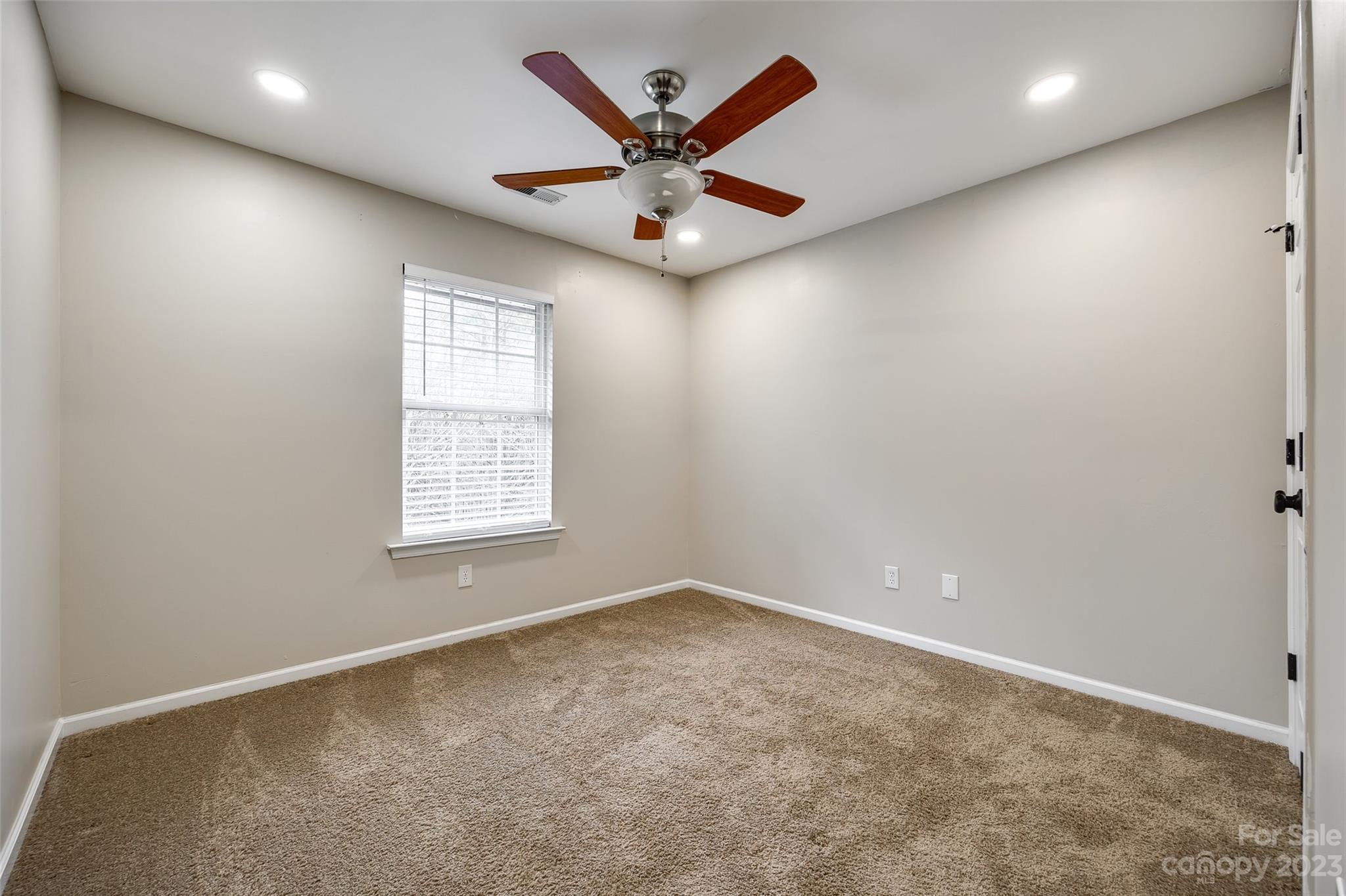 Thornblade - Residential