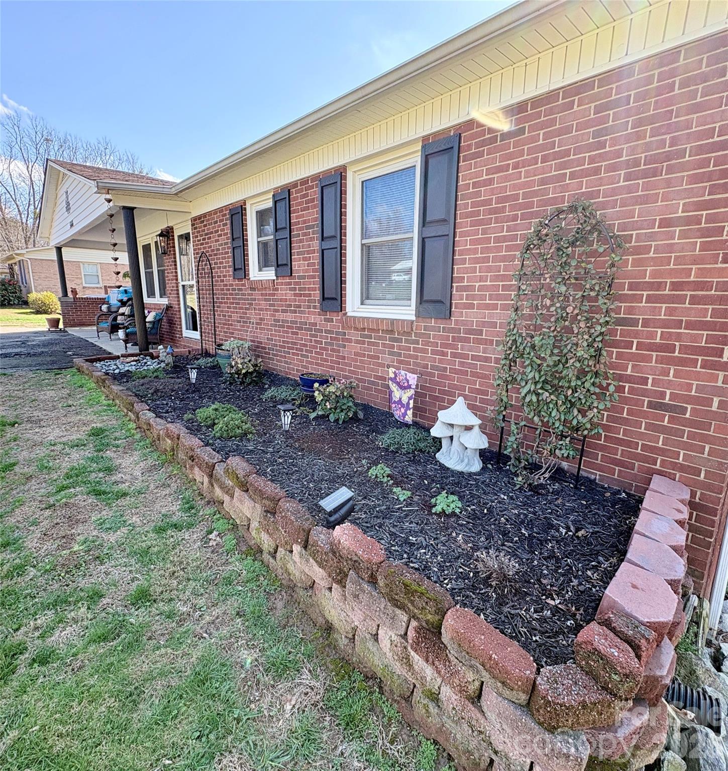 5666 US 70 Highway E