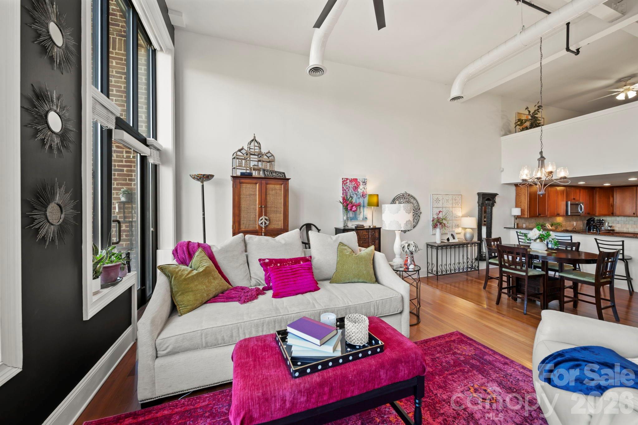 589 Catawba Street E 22