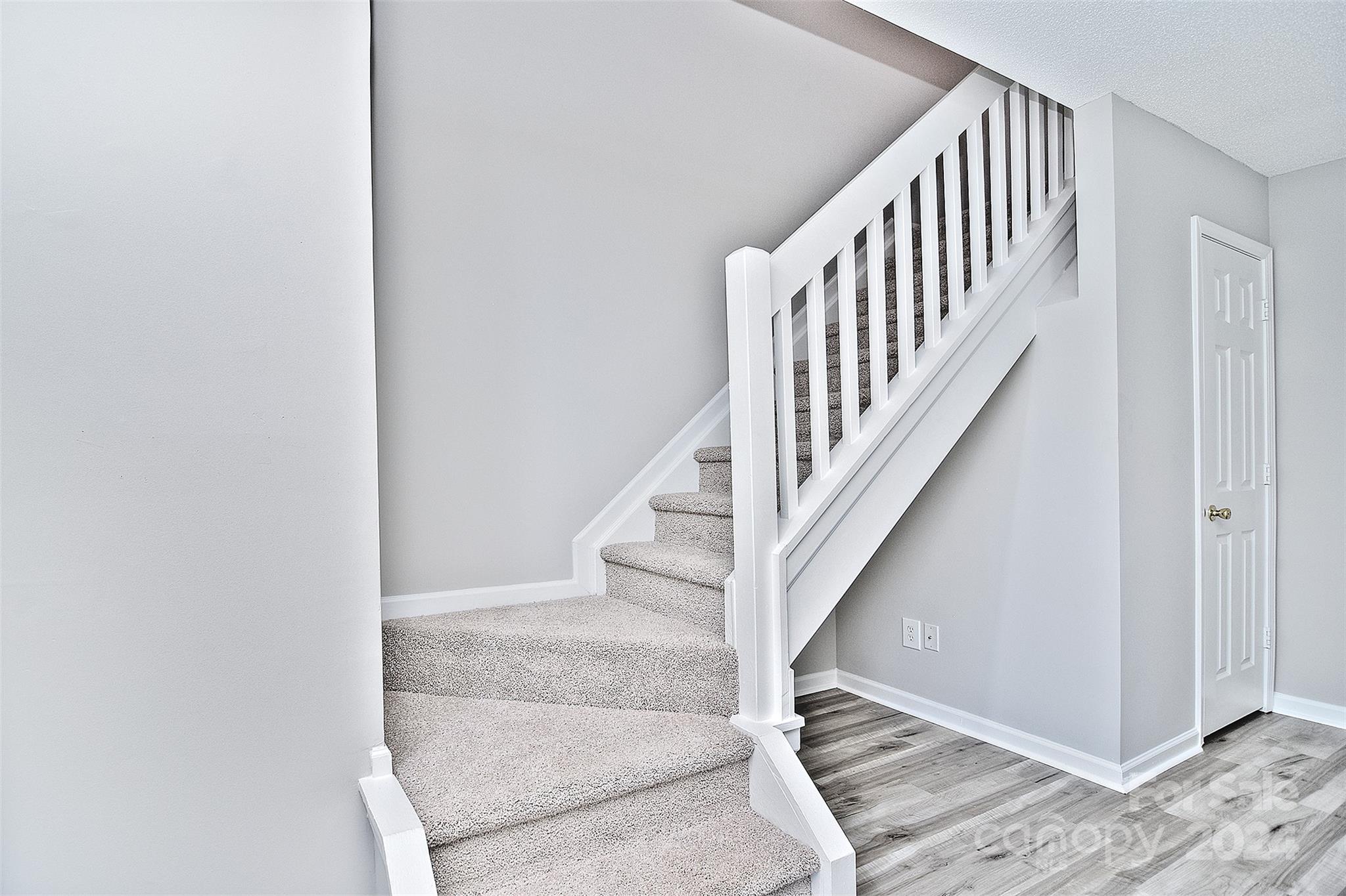The Landing at Hickory Grove - Residential