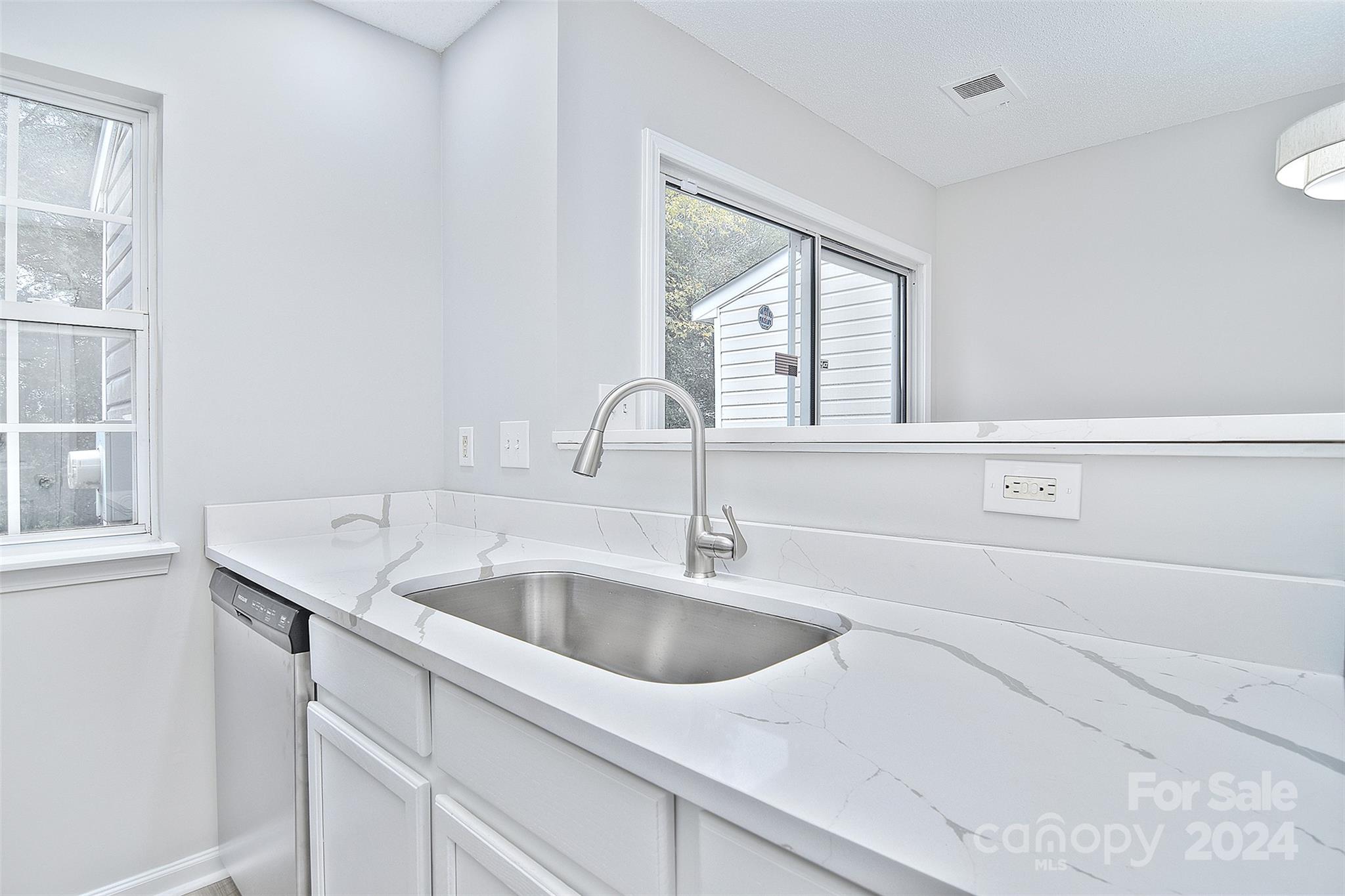 The Landing at Hickory Grove - Residential