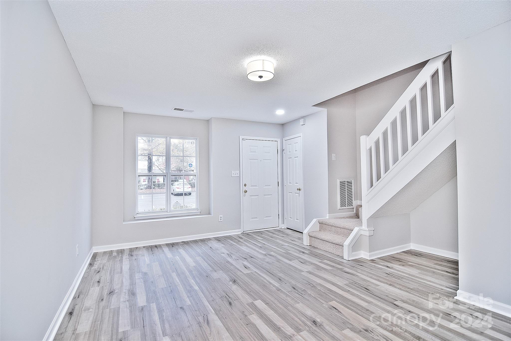The Landing at Hickory Grove - Residential