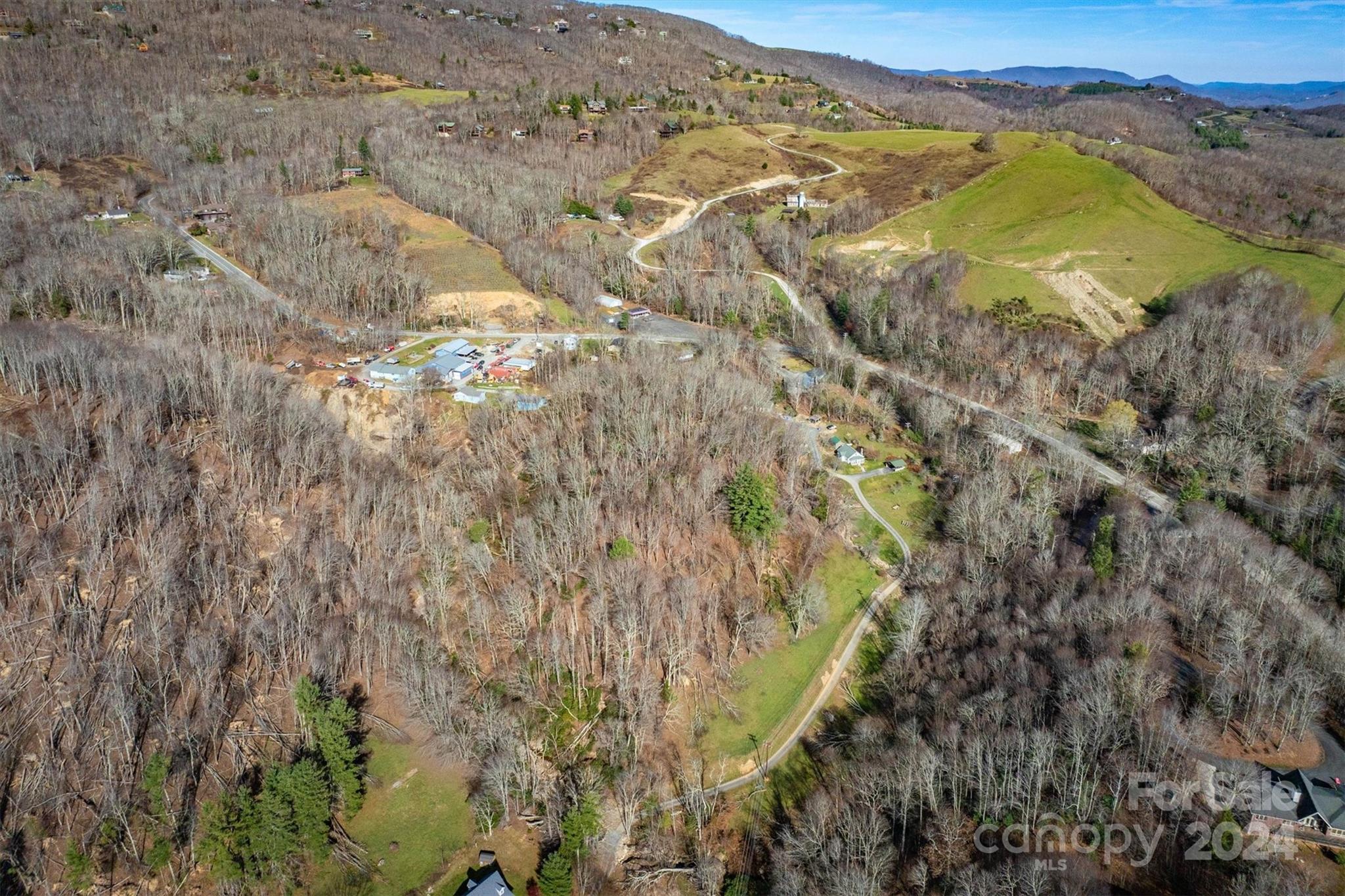 344 & 348 Tumbling Brook Drive