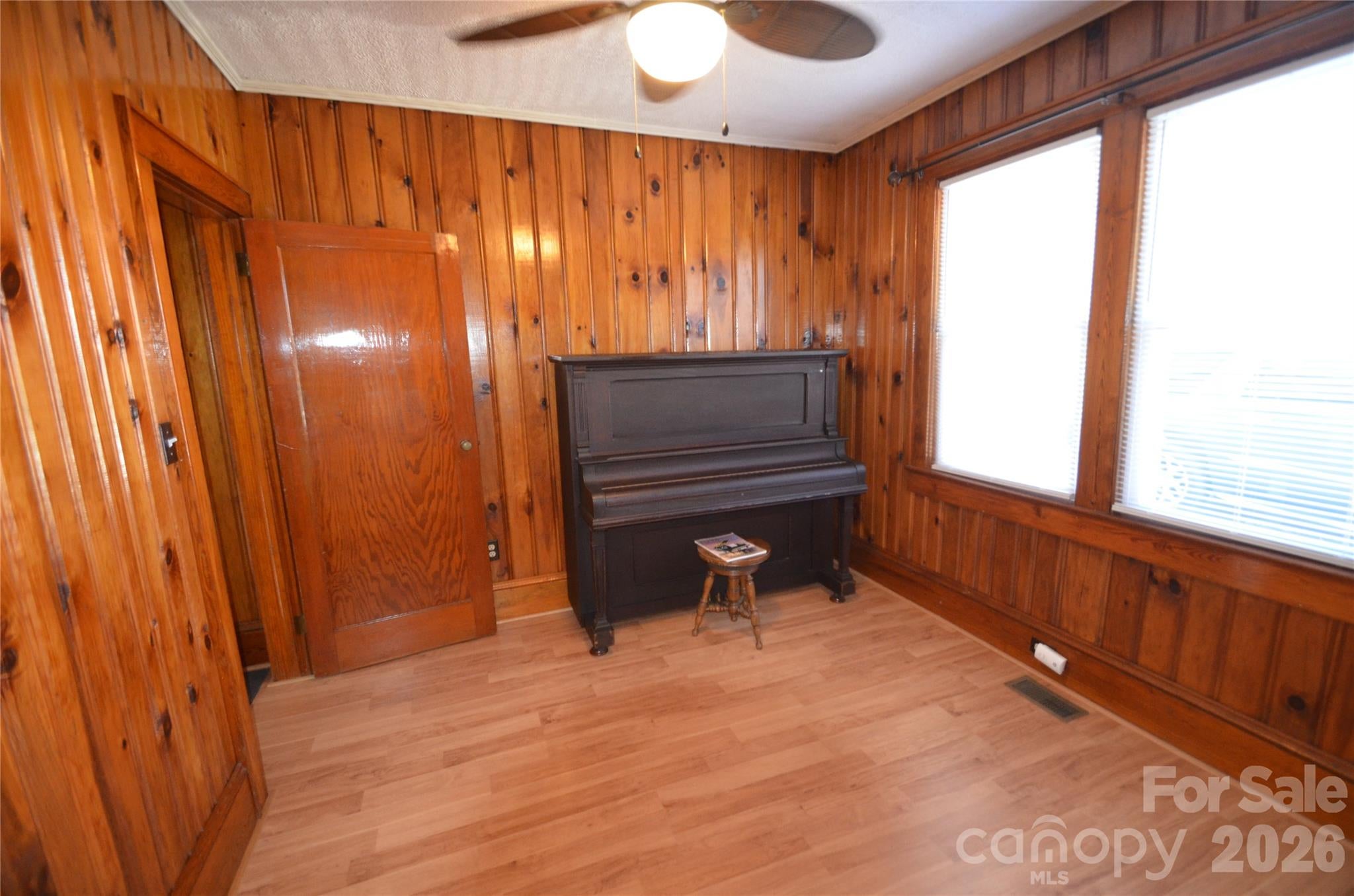 813 Powell Avenue SW